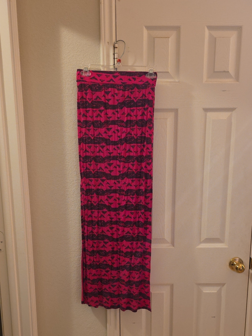 Rue21 Fuchsia and Black Geometric Maxi Skirt